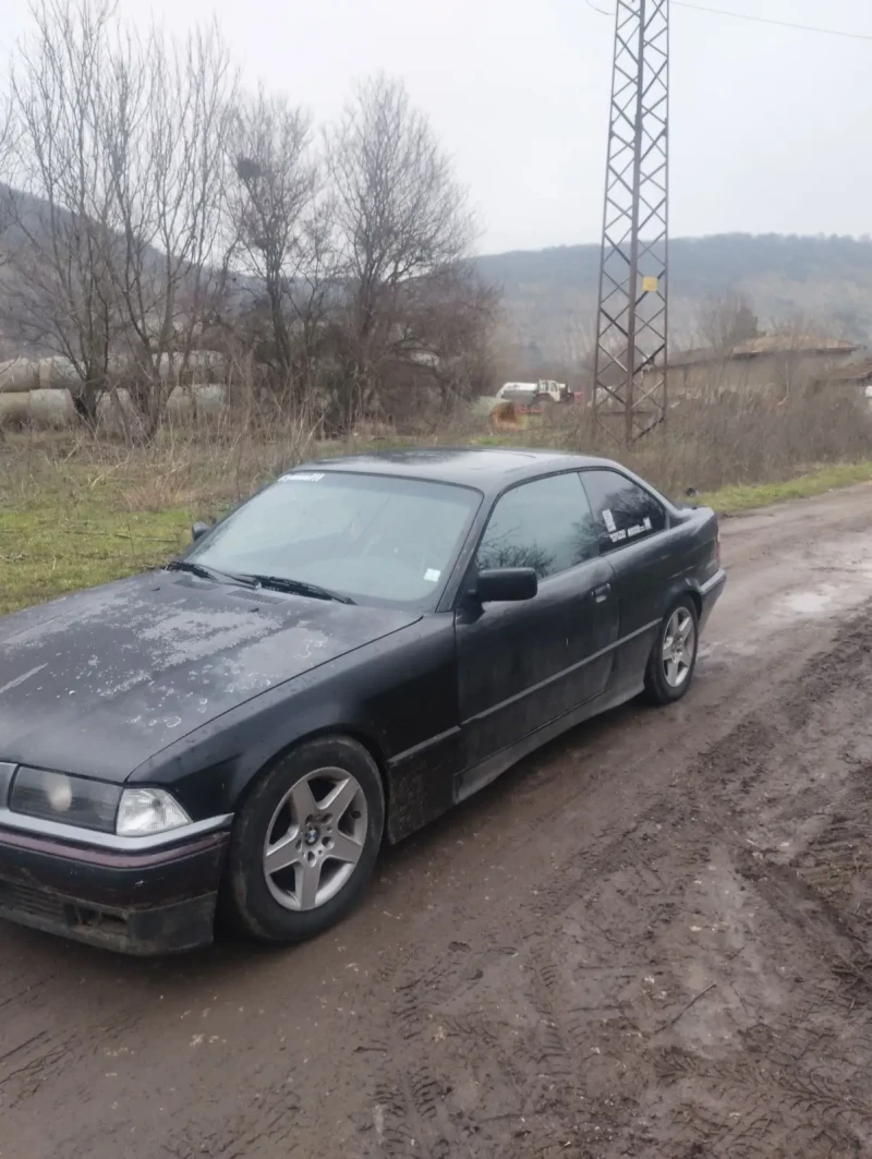 BMW 323, снимка 2 - Автомобили и джипове - 53417372