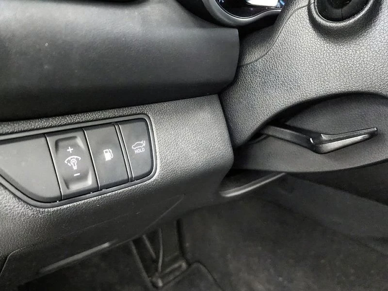 Genesis G70 2.0 Automatic, снимка 8 - Автомобили и джипове - 55598124