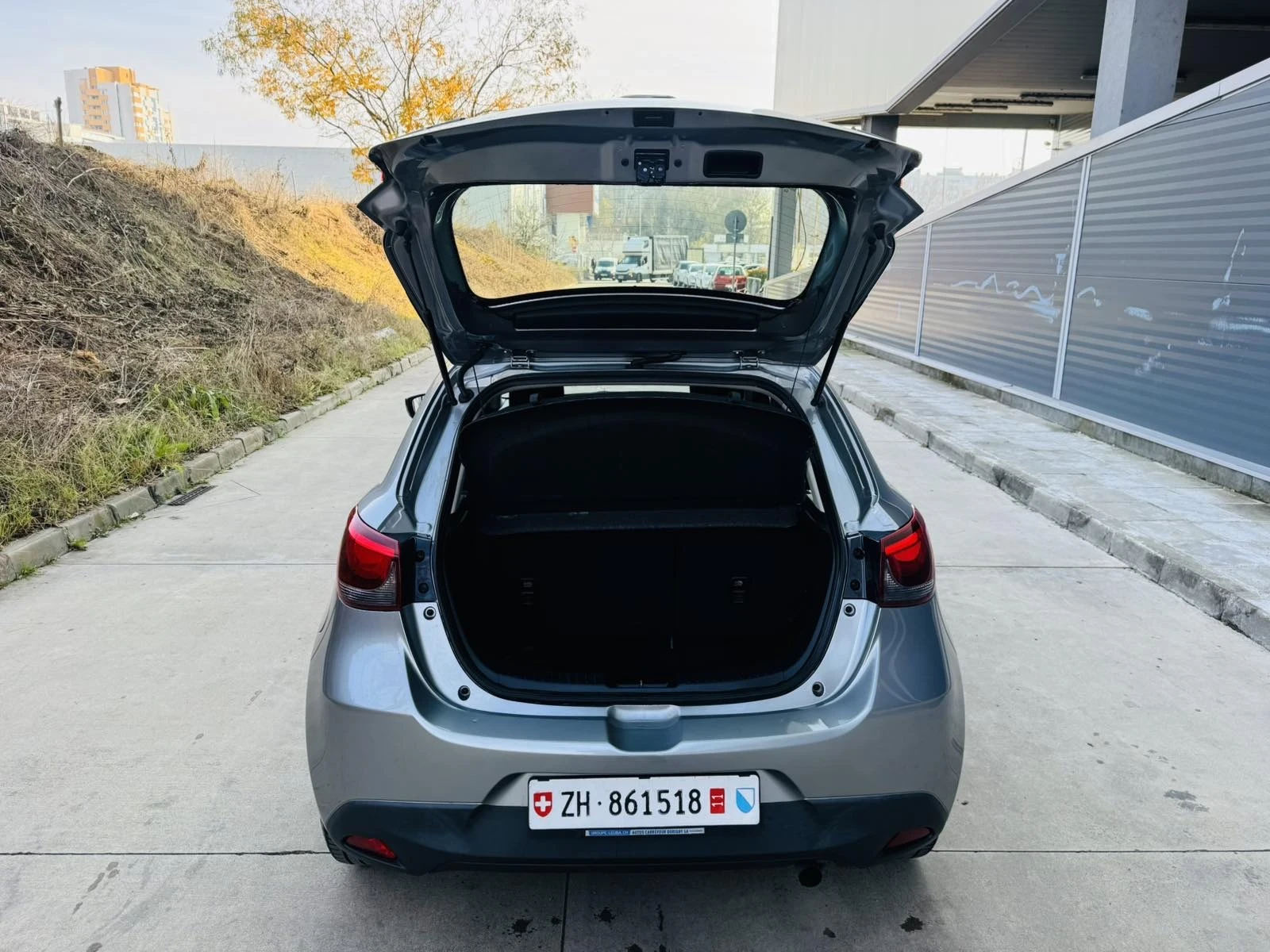 Mazda 2 1.5i Sky Active - изображение 8