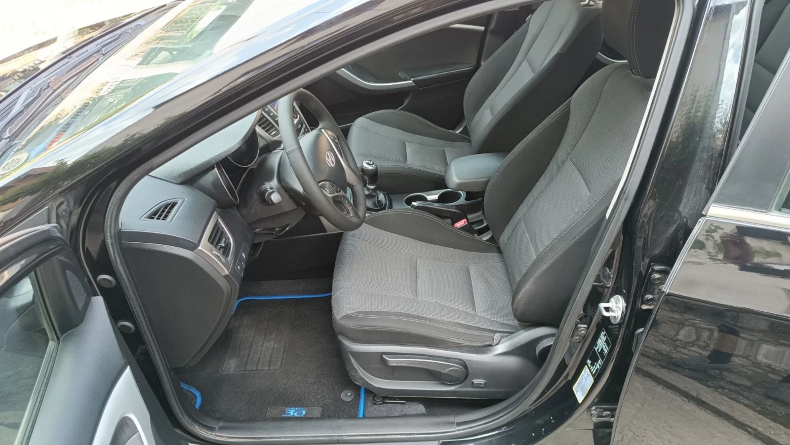 Hyundai I30 1.6 перфектен  - изображение 8