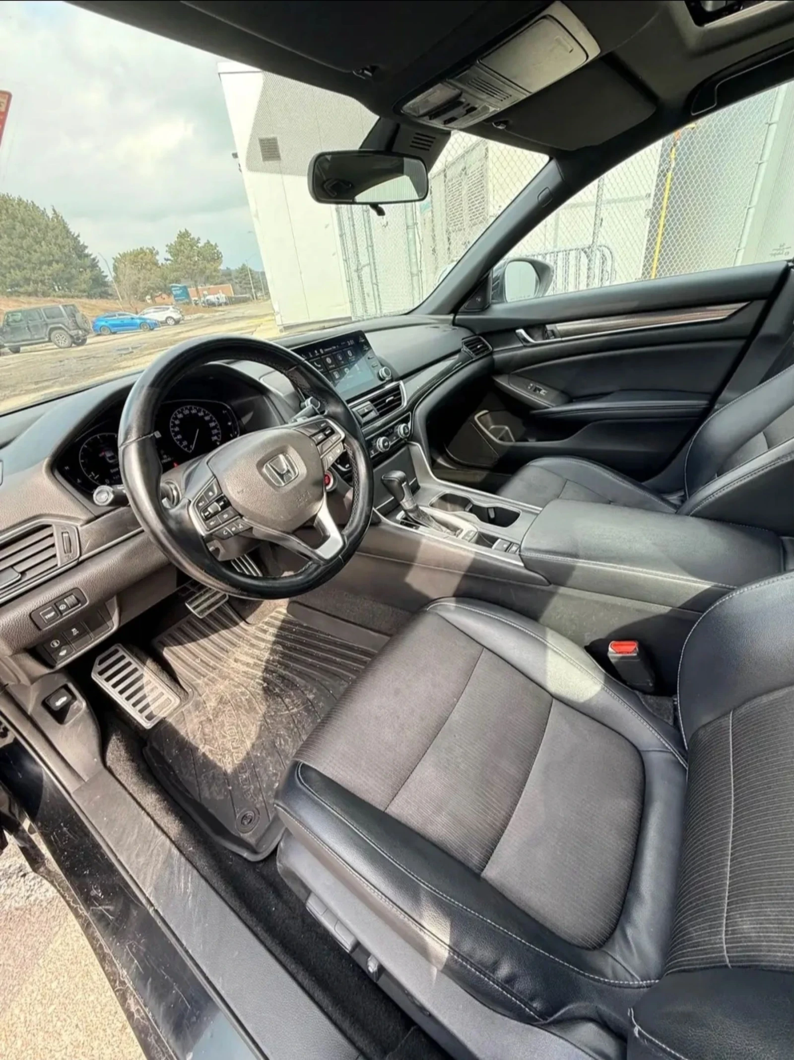 Honda Accord 2018/SPORT/ЛЮК/ПОДГЕВ/NAVI/CARFAX, снимка 8 - Автомобили и джипове - 53796255