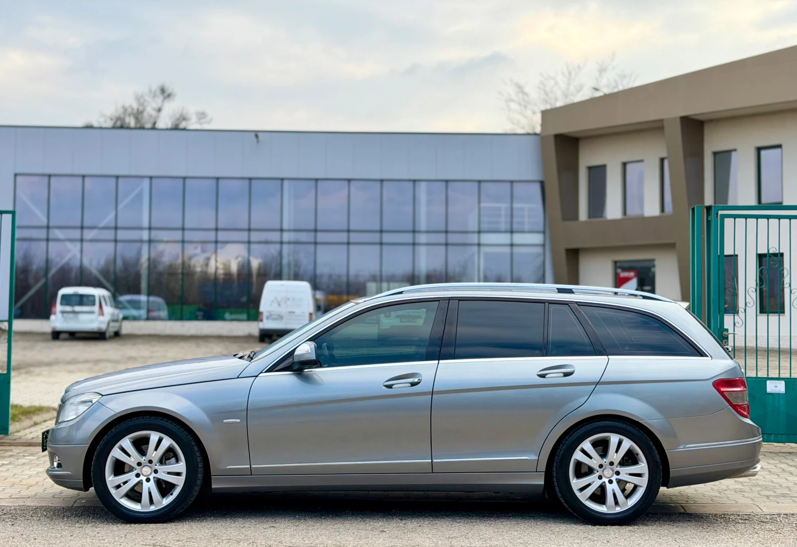 Mercedes-Benz C 220 2.2CDi~170hp~АВТОМАТ, снимка 8 - Автомобили и джипове - 54011860