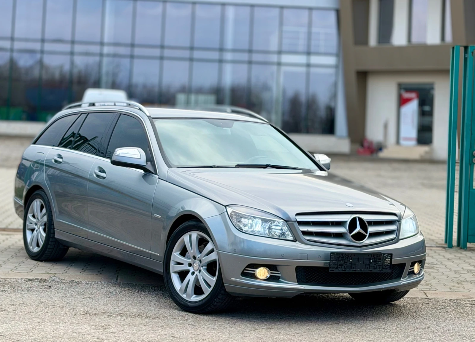 Mercedes-Benz C 220 2.2CDi~170hp~АВТОМАТ, снимка 3 - Автомобили и джипове - 54011860