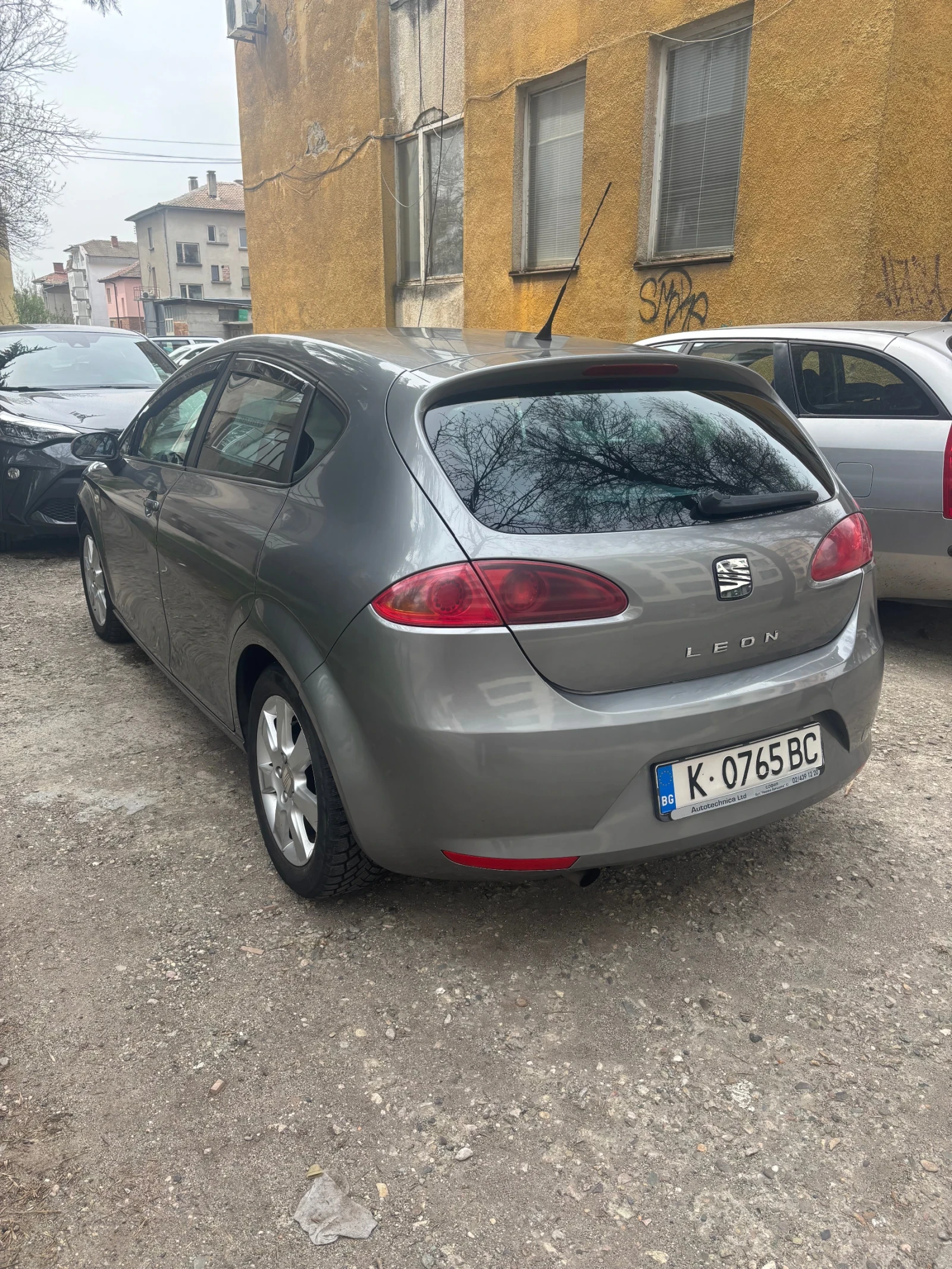 Seat Leon, снимка 3 - Автомобили и джипове - 54180666