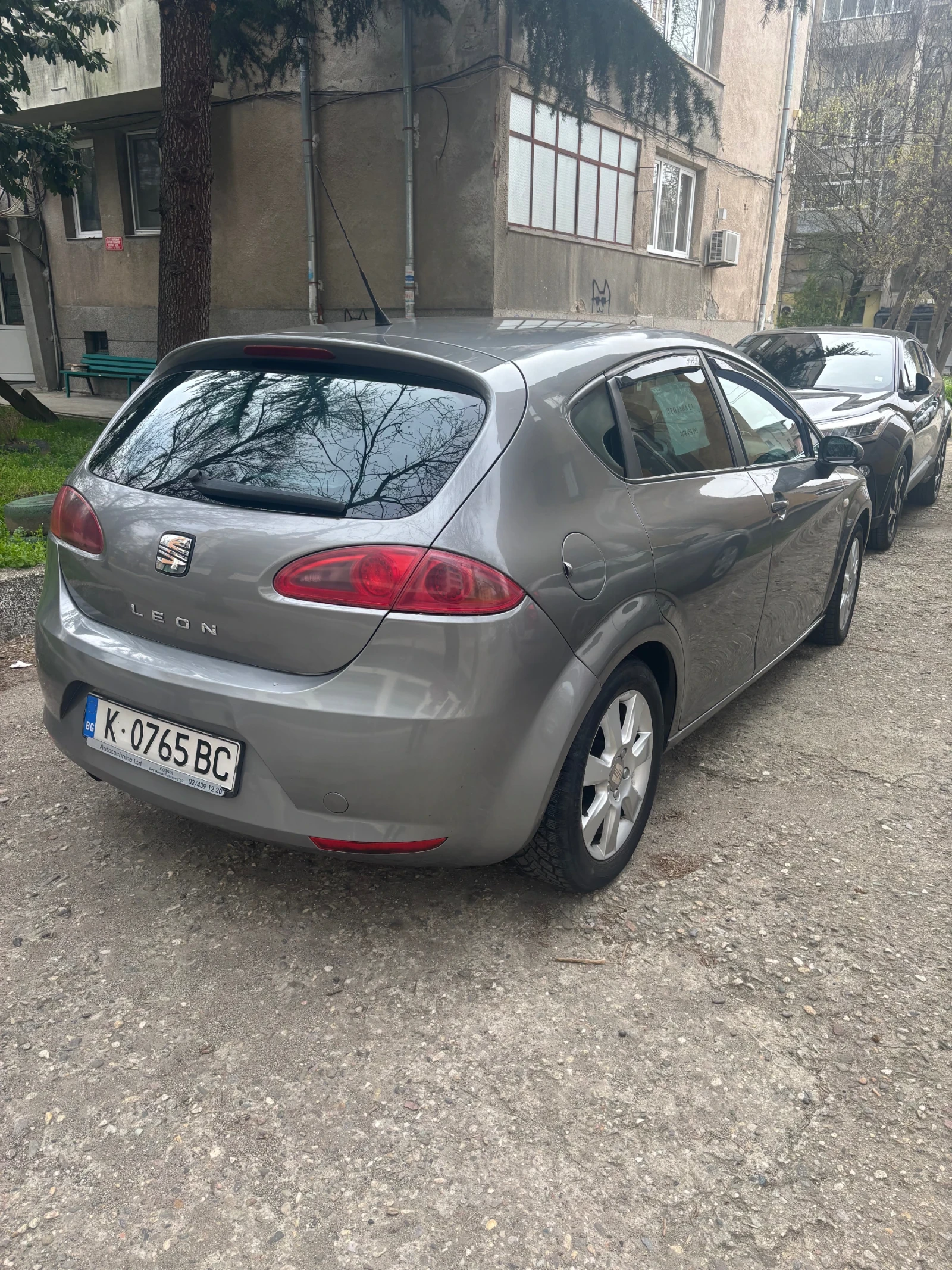 Seat Leon, снимка 4 - Автомобили и джипове - 54180666