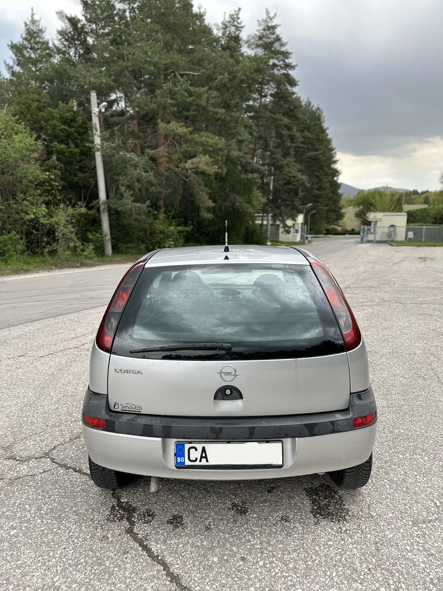 Opel Corsa 1.0i Климатик* Ел.рейка, снимка 4 - Автомобили и джипове - 54358184