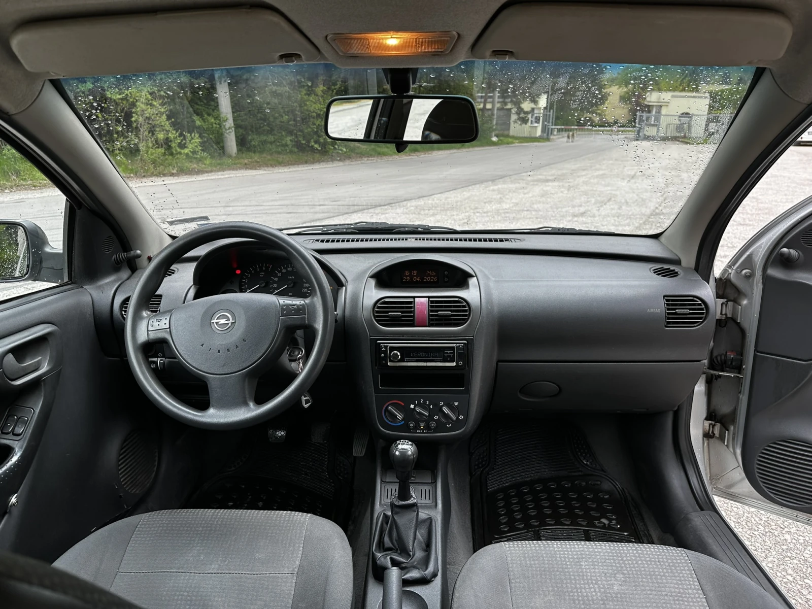 Opel Corsa 1.0i Климатик* Ел.рейка, снимка 8 - Автомобили и джипове - 54358184