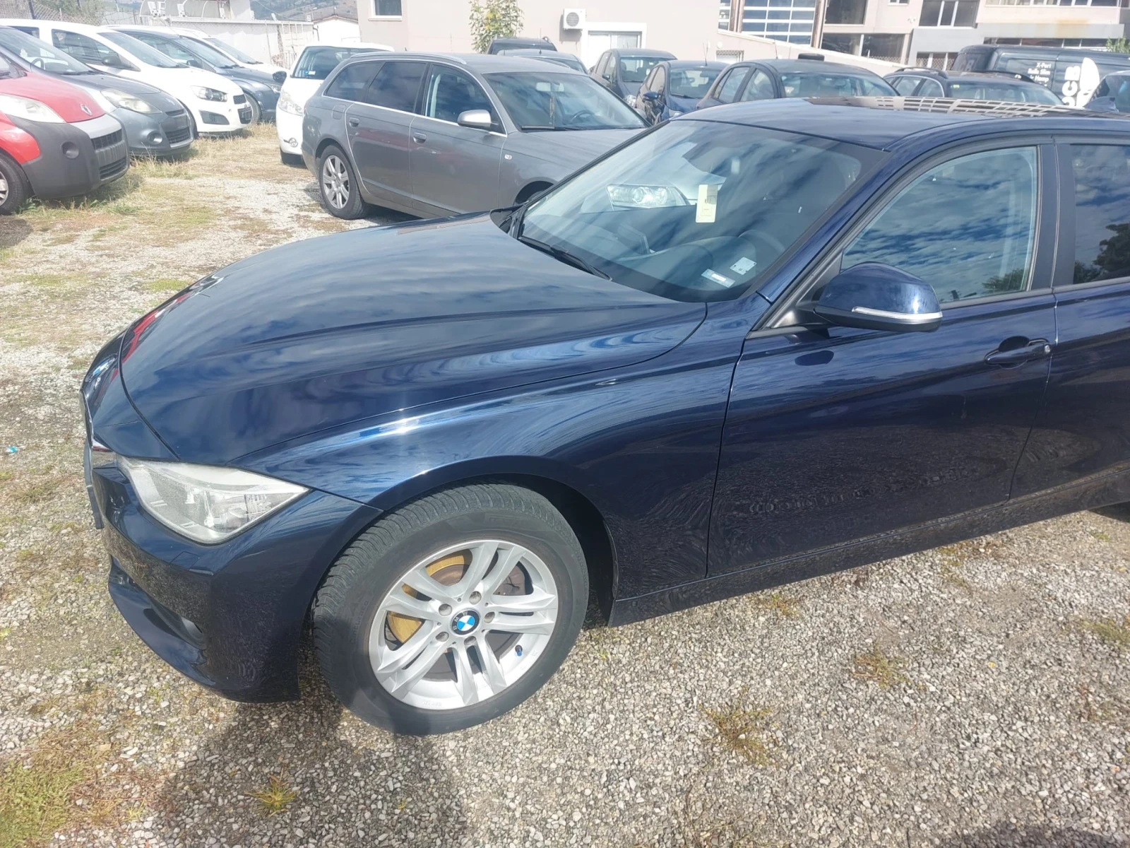 BMW 320 2.0d Xdrive, снимка 15 - Автомобили и джипове - 54667093