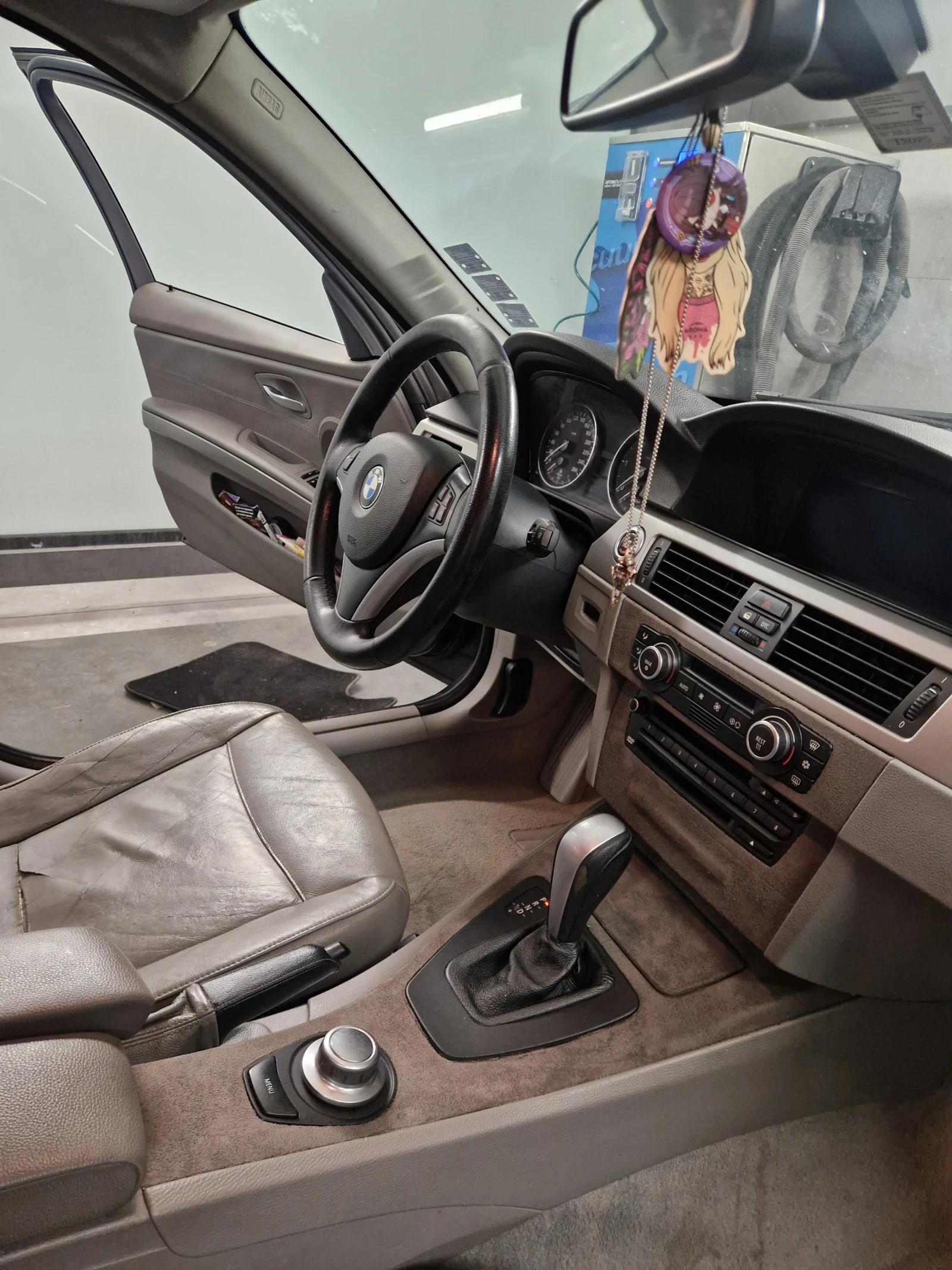 BMW 330, снимка 11 - Автомобили и джипове - 55082583