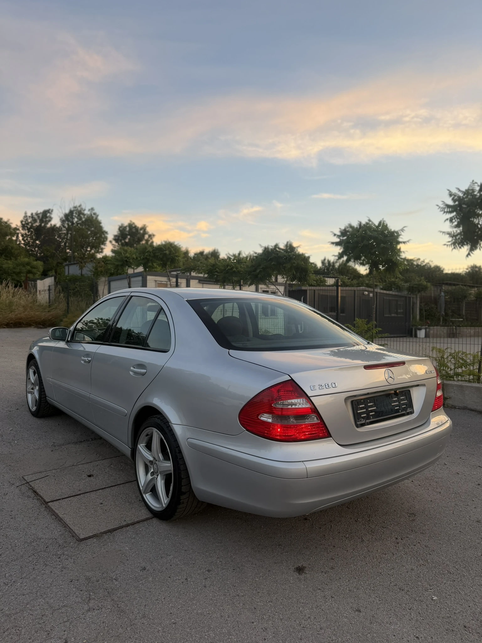 Mercedes-Benz E 280 4 Matic, снимка 7 - Автомобили и джипове - 54996112