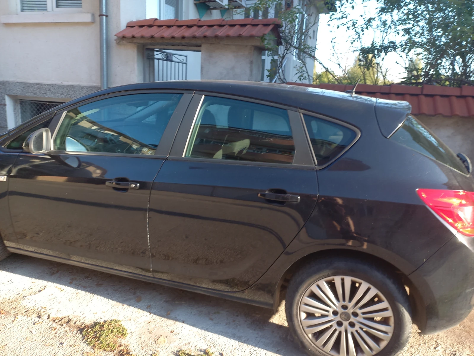 Opel Astra J, снимка 4 - Автомобили и джипове - 55163622