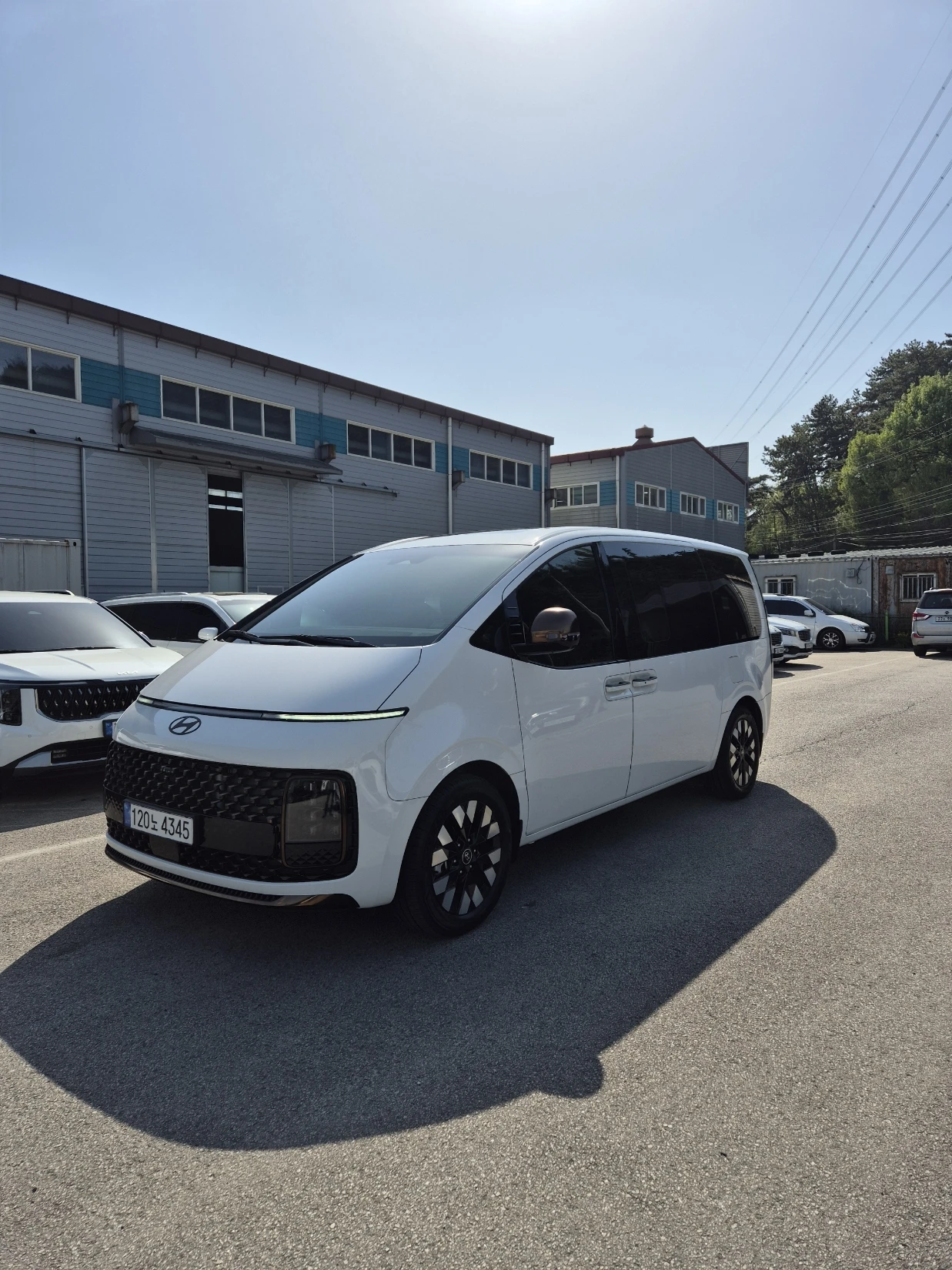 Hyundai Staria 1.6 HEV Inspiration* ОБДУХВАНЕ* 360* КРАЙНА ЦЕНА