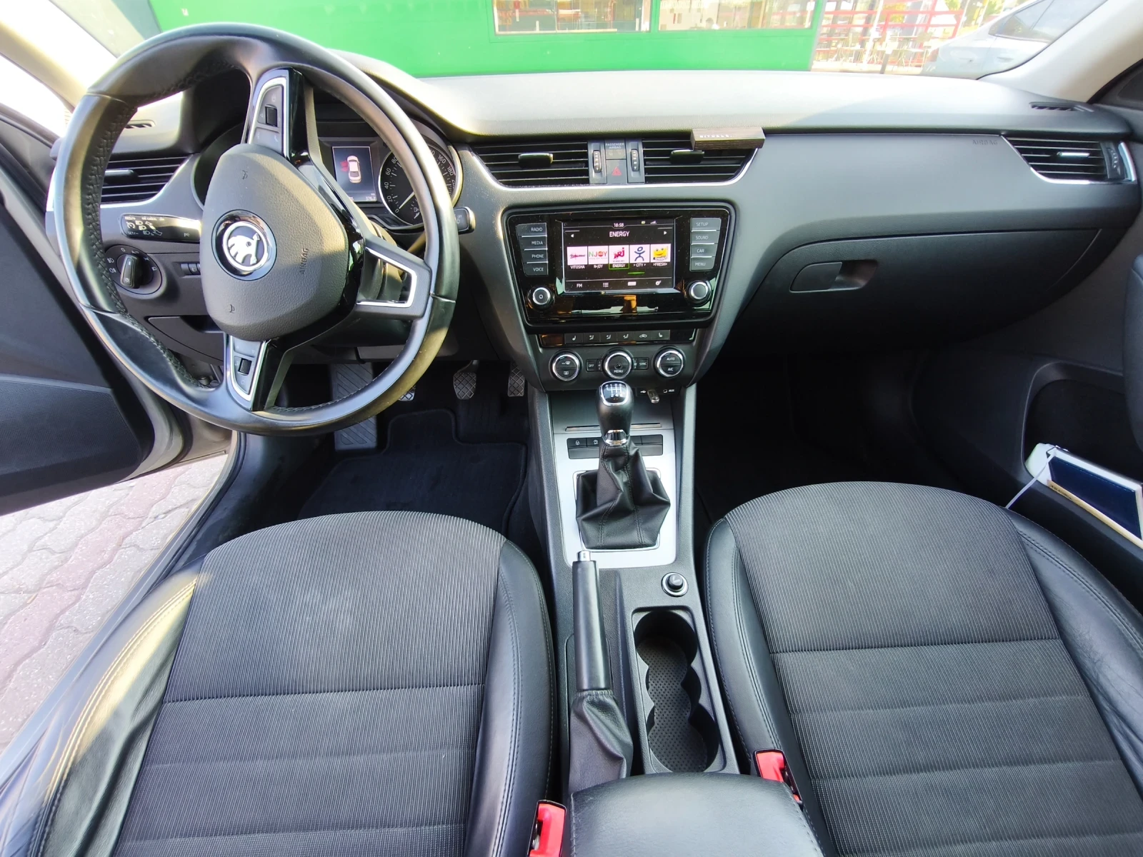Skoda Octavia, снимка 14 - Автомобили и джипове - 55436226