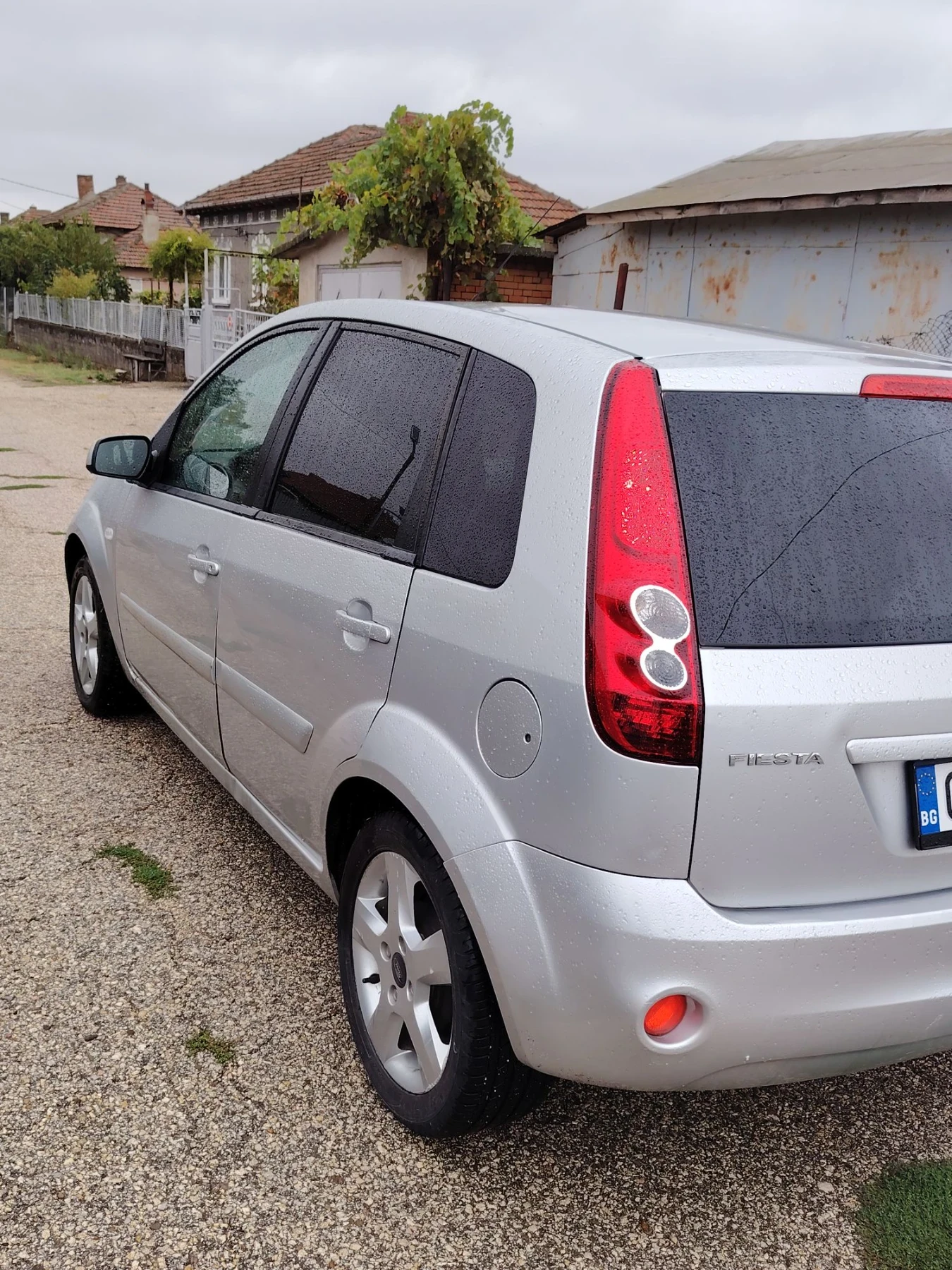 Ford Fiesta 1.4DCTI, снимка 7 - Автомобили и джипове - 56050533