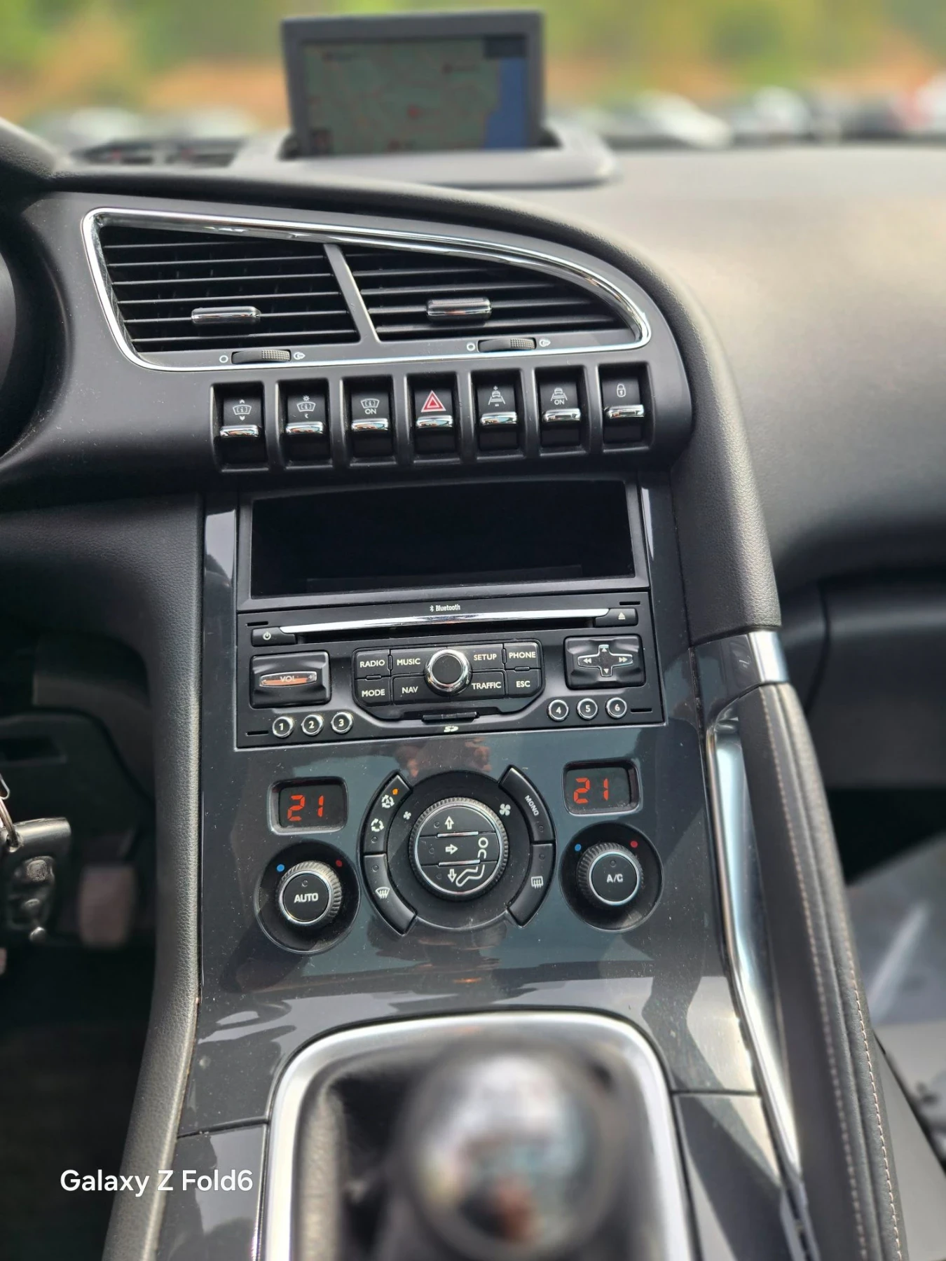 Peugeot 3008 Панорама, подгрев, кожа, иснотория, HEAD UP , снимка 12 - Автомобили и джипове - 56157898