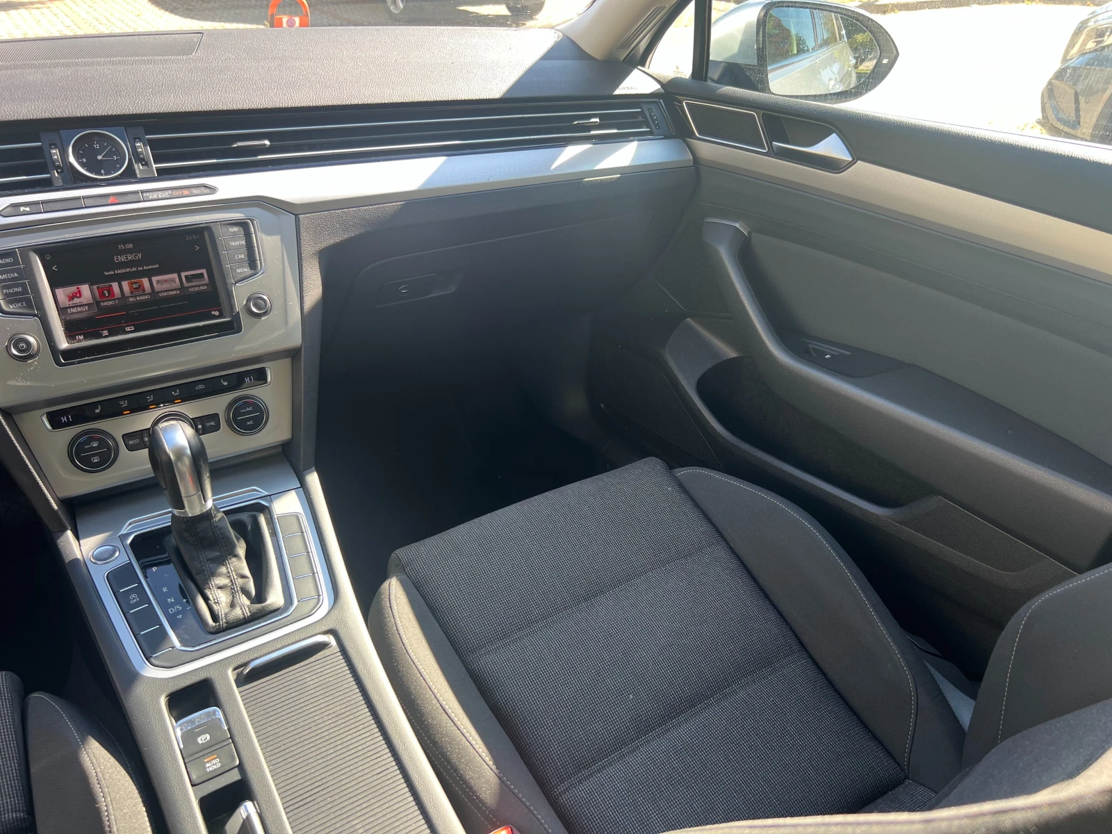 VW Passat 2.0 TDI, снимка 11 - Автомобили и джипове - 56540690