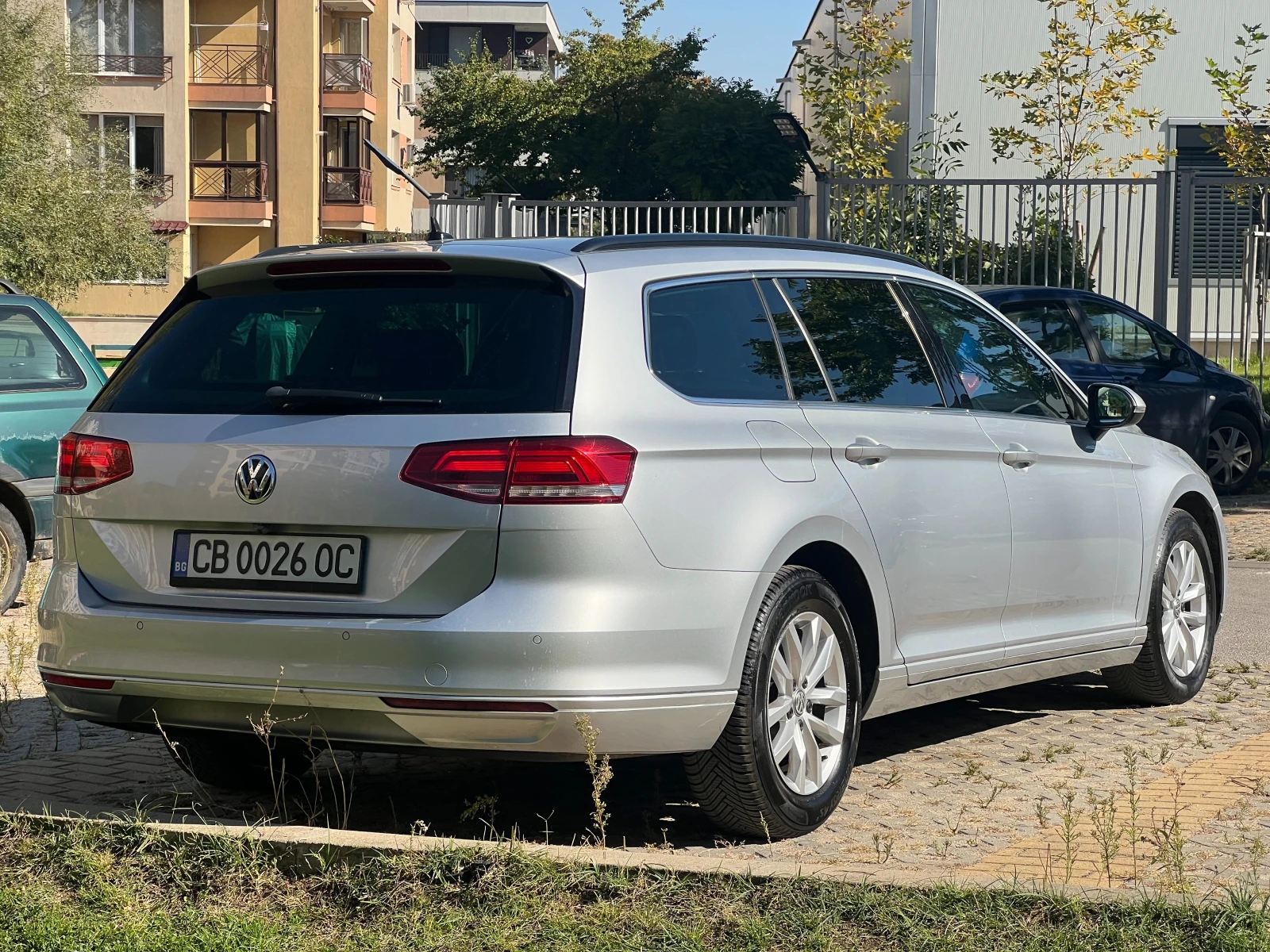 VW Passat 2.0 TDI, снимка 3 - Автомобили и джипове - 56540690