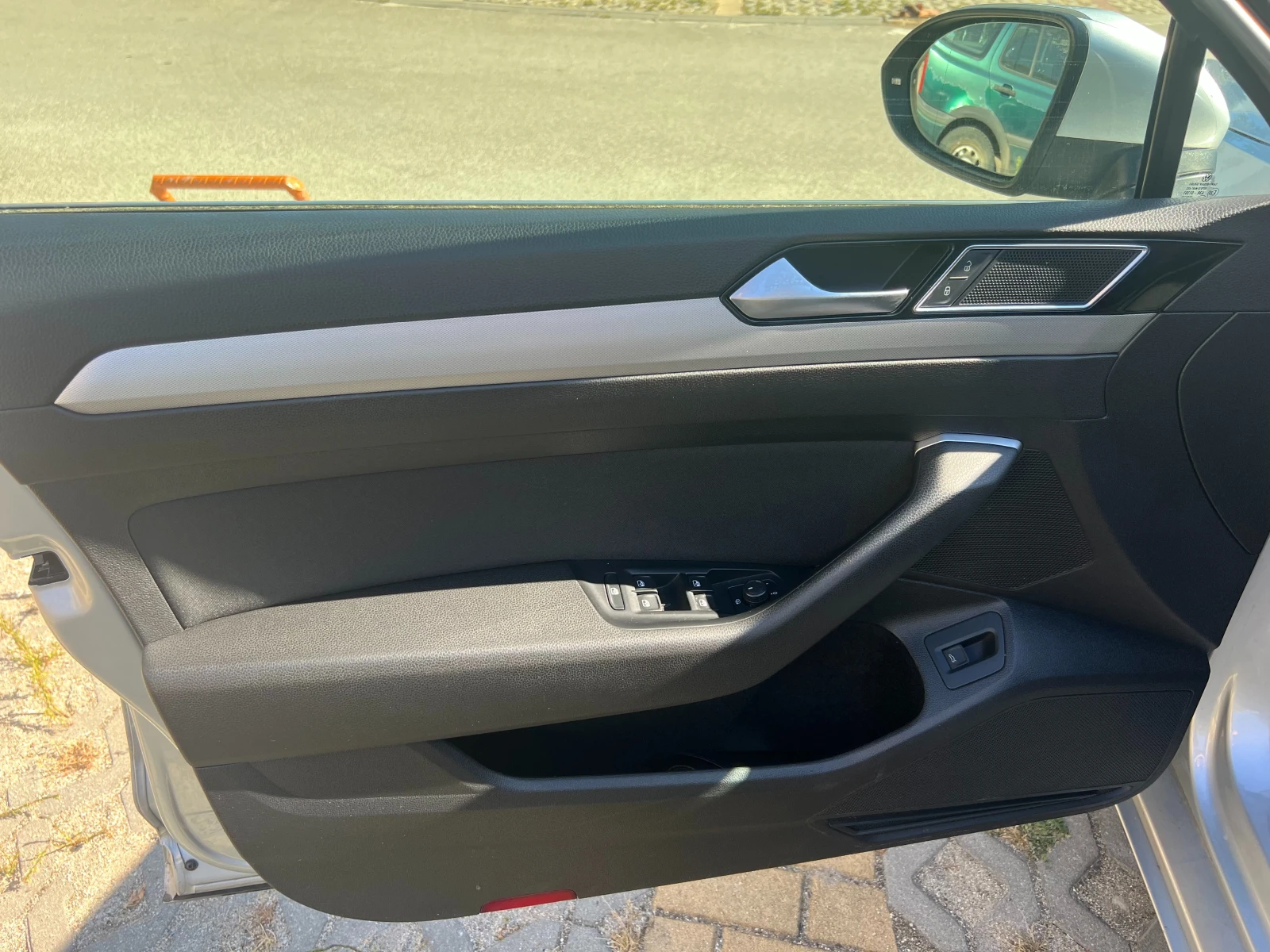 VW Passat 2.0 TDI, снимка 8 - Автомобили и джипове - 56540690