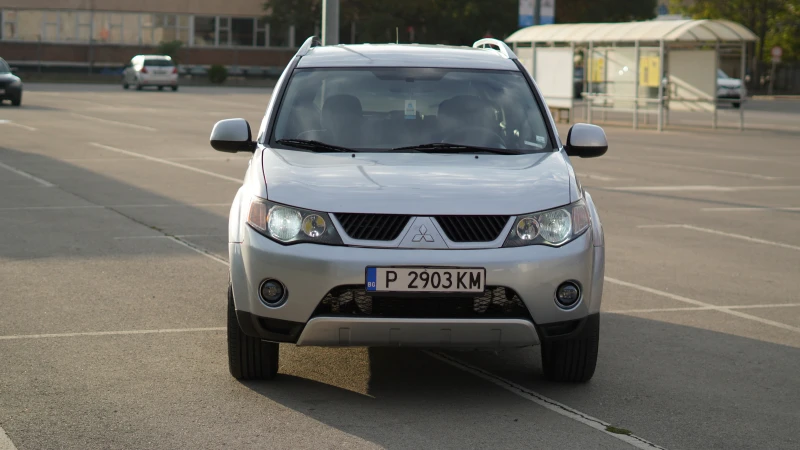 Mitsubishi Outlander 2.0, снимка 8 - Автомобили и джипове - 47487088