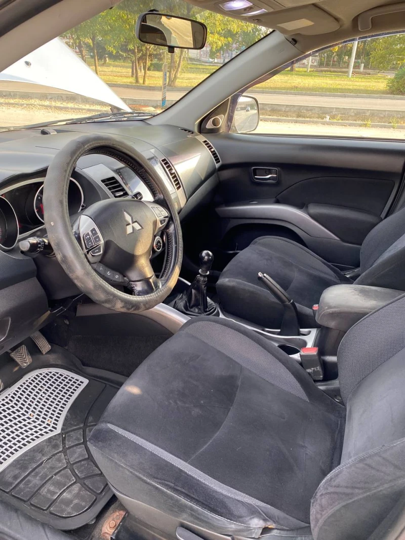 Mitsubishi Outlander 2.0, снимка 10 - Автомобили и джипове - 47487088