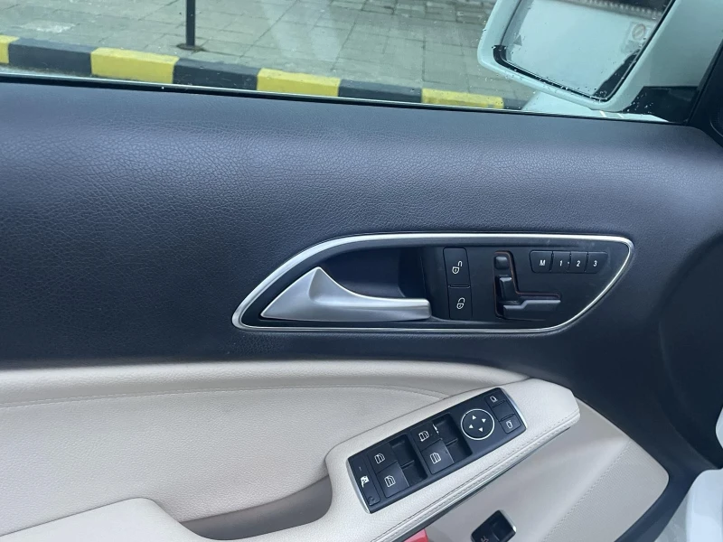Mercedes-Benz GLA 250, снимка 8 - Автомобили и джипове - 53062454