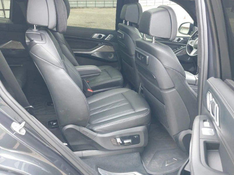 BMW X7 M-PACKET* SOFT-CLOSE* Bowers & Wilkins* 360* PANOR, снимка 12 - Автомобили и джипове - 52817813
