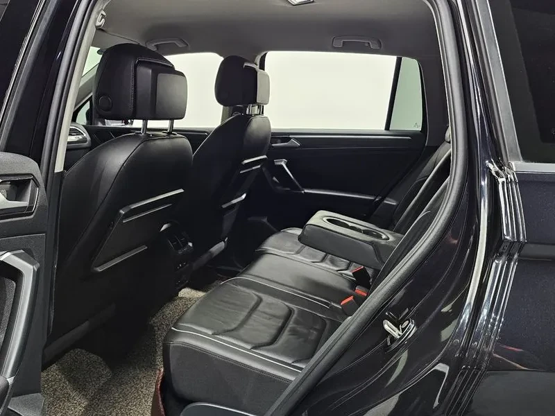 VW Tiguan  Generation 2.0 Tdi Premium, снимка 11 - Автомобили и джипове - 56112890