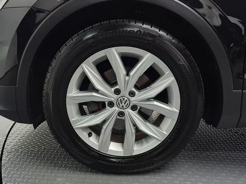 VW Tiguan  Generation 2.0 Tdi Premium, снимка 4 - Автомобили и джипове - 56112890