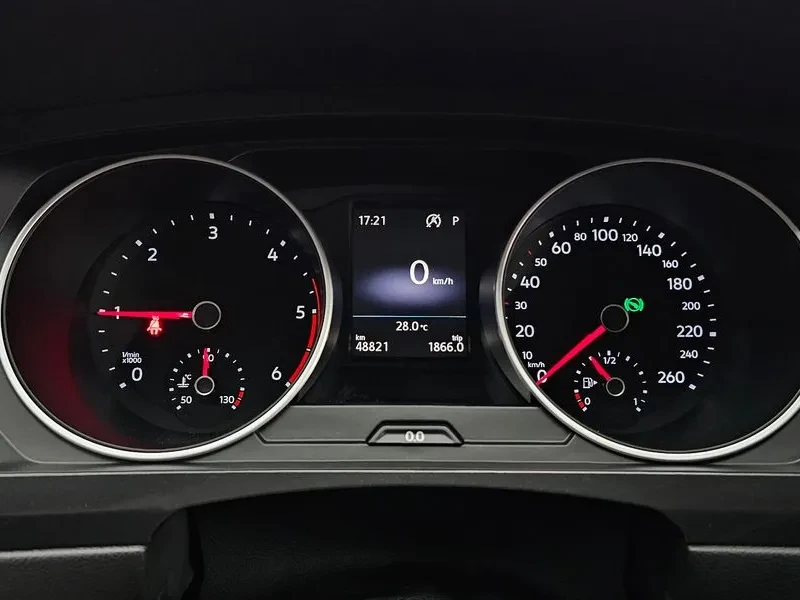 VW Tiguan  Generation 2.0 Tdi Premium, снимка 7 - Автомобили и джипове - 56112890