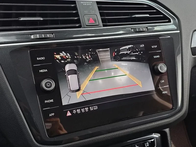 VW Tiguan  Generation 2.0 Tdi Premium, снимка 15 - Автомобили и джипове - 56112890