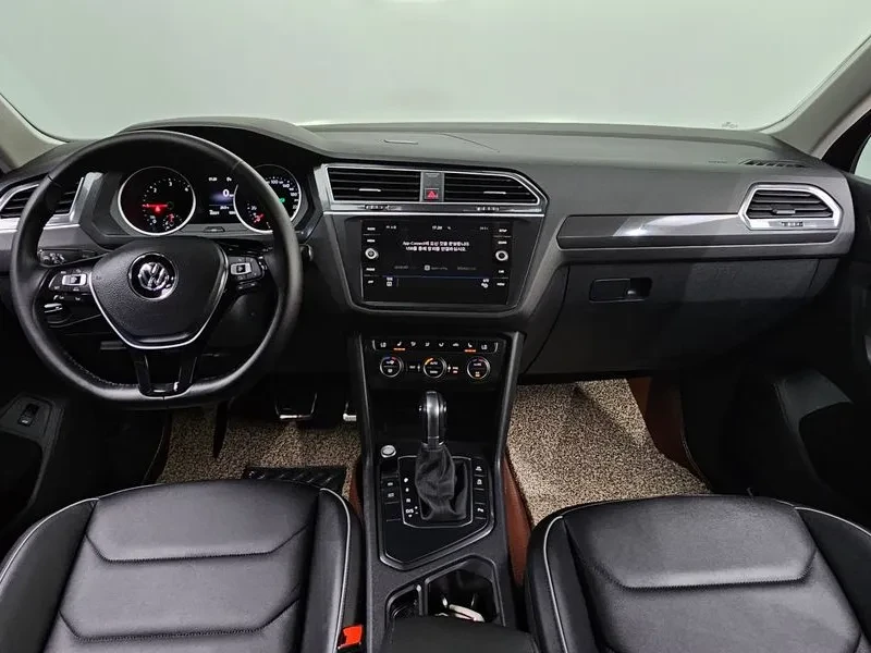 VW Tiguan  Generation 2.0 Tdi Premium, снимка 6 - Автомобили и джипове - 56112890