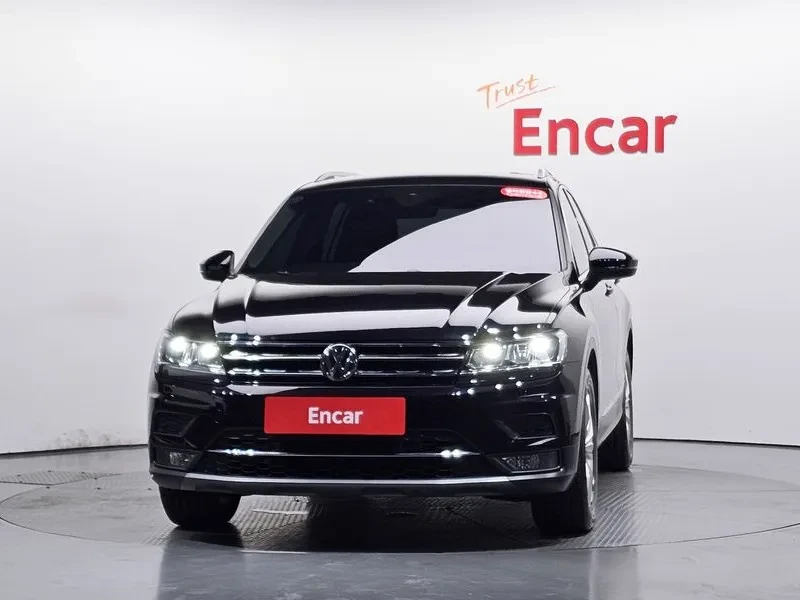 VW Tiguan  Generation 2.0 Tdi Premium, снимка 2 - Автомобили и джипове - 56112890