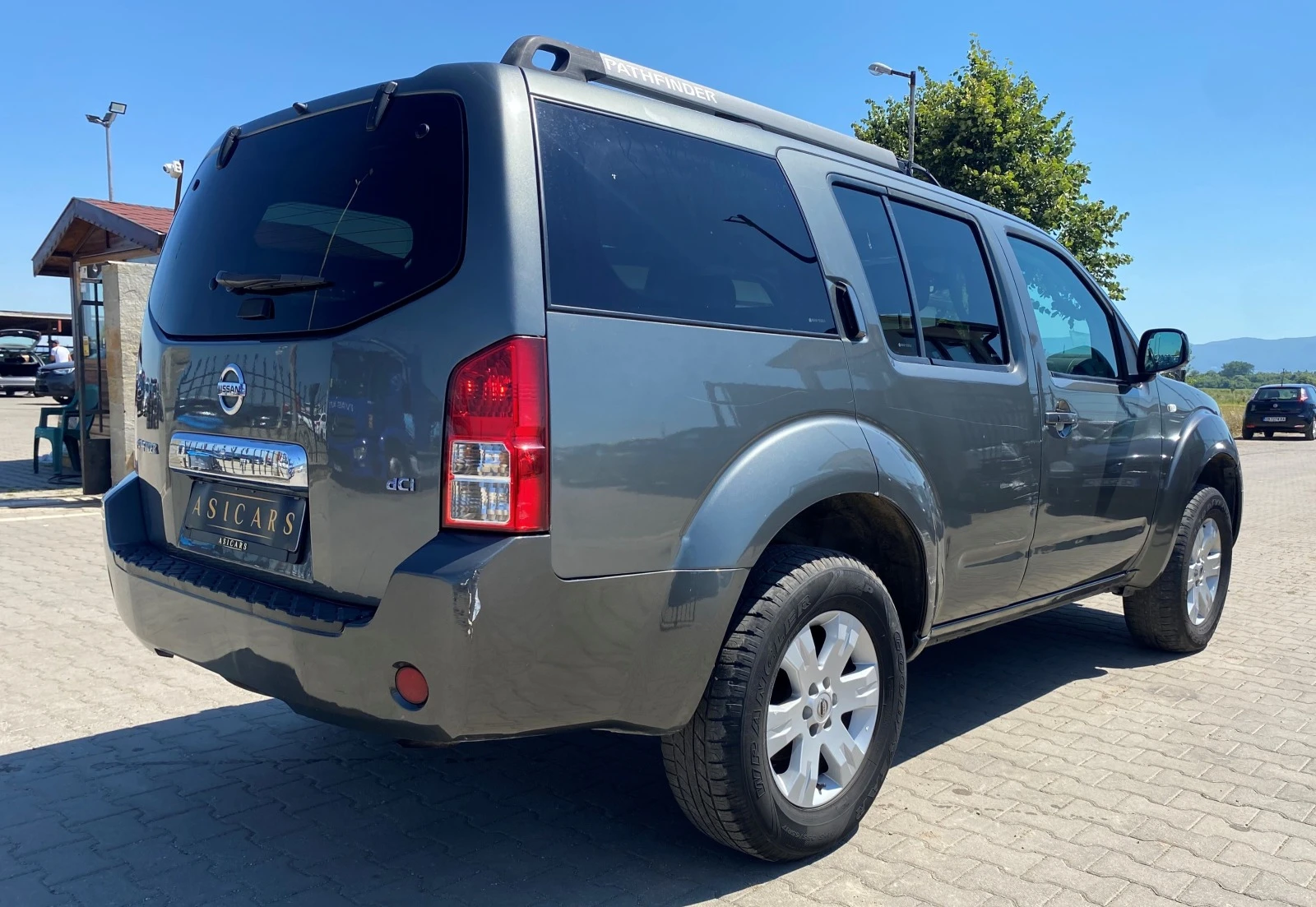 Nissan Pathfinder 2.5D AUTOMATIC - изображение 5