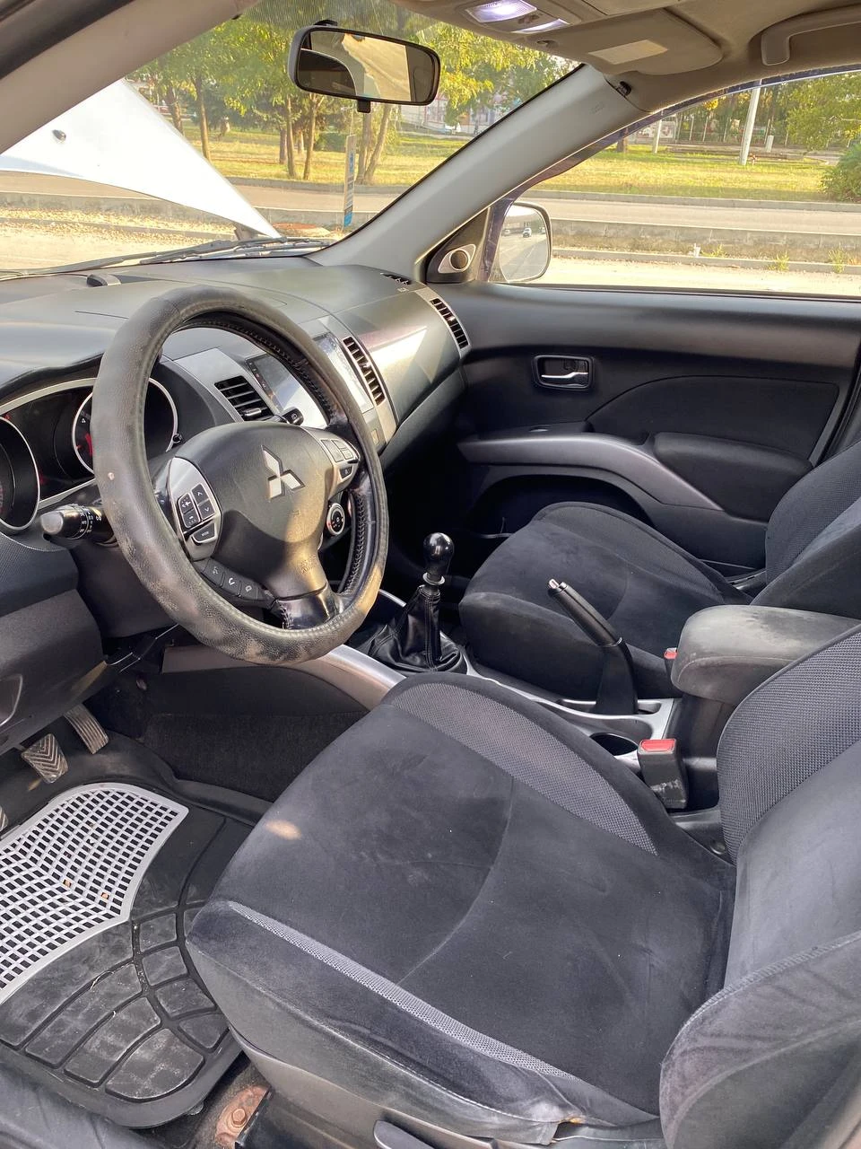 Mitsubishi Outlander 2.0 - изображение 10
