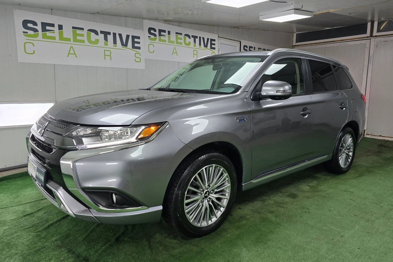 Mitsubishi Outlander PHEV , SEL, SUPER ALL Wheel Control, Face lift - изображение 3