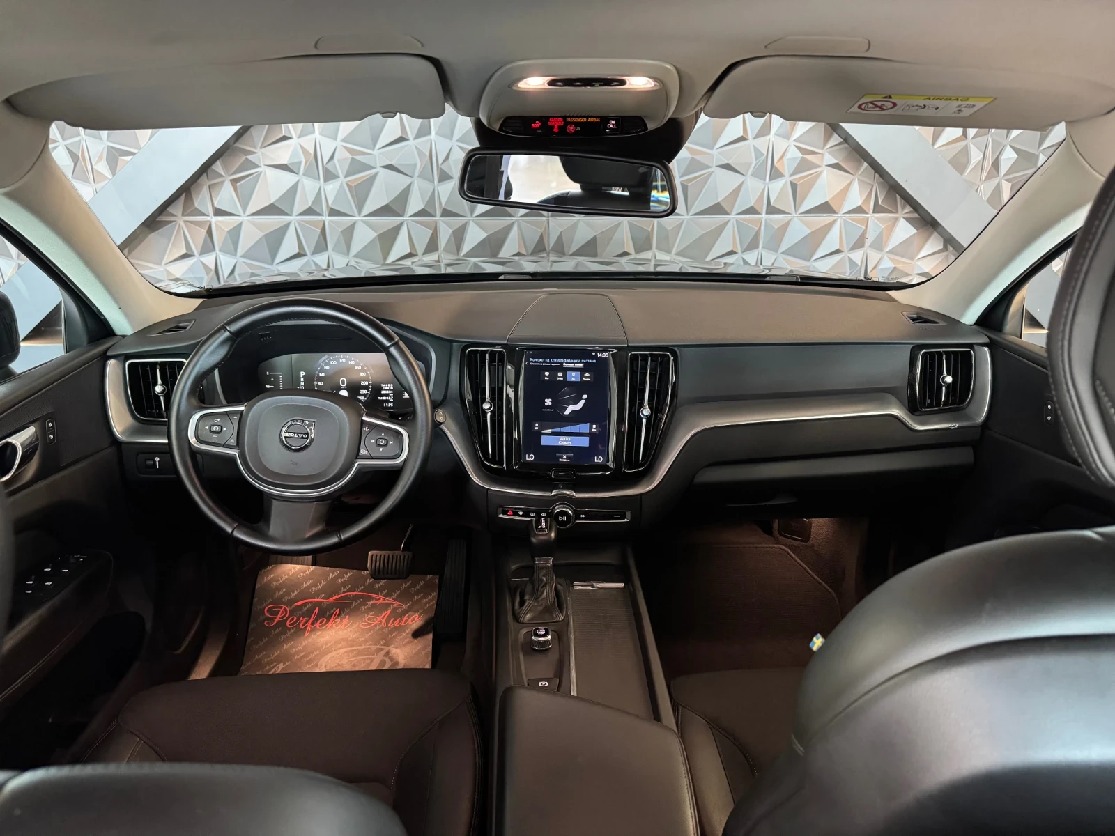 Volvo XC60 D4 AWD - изображение 6