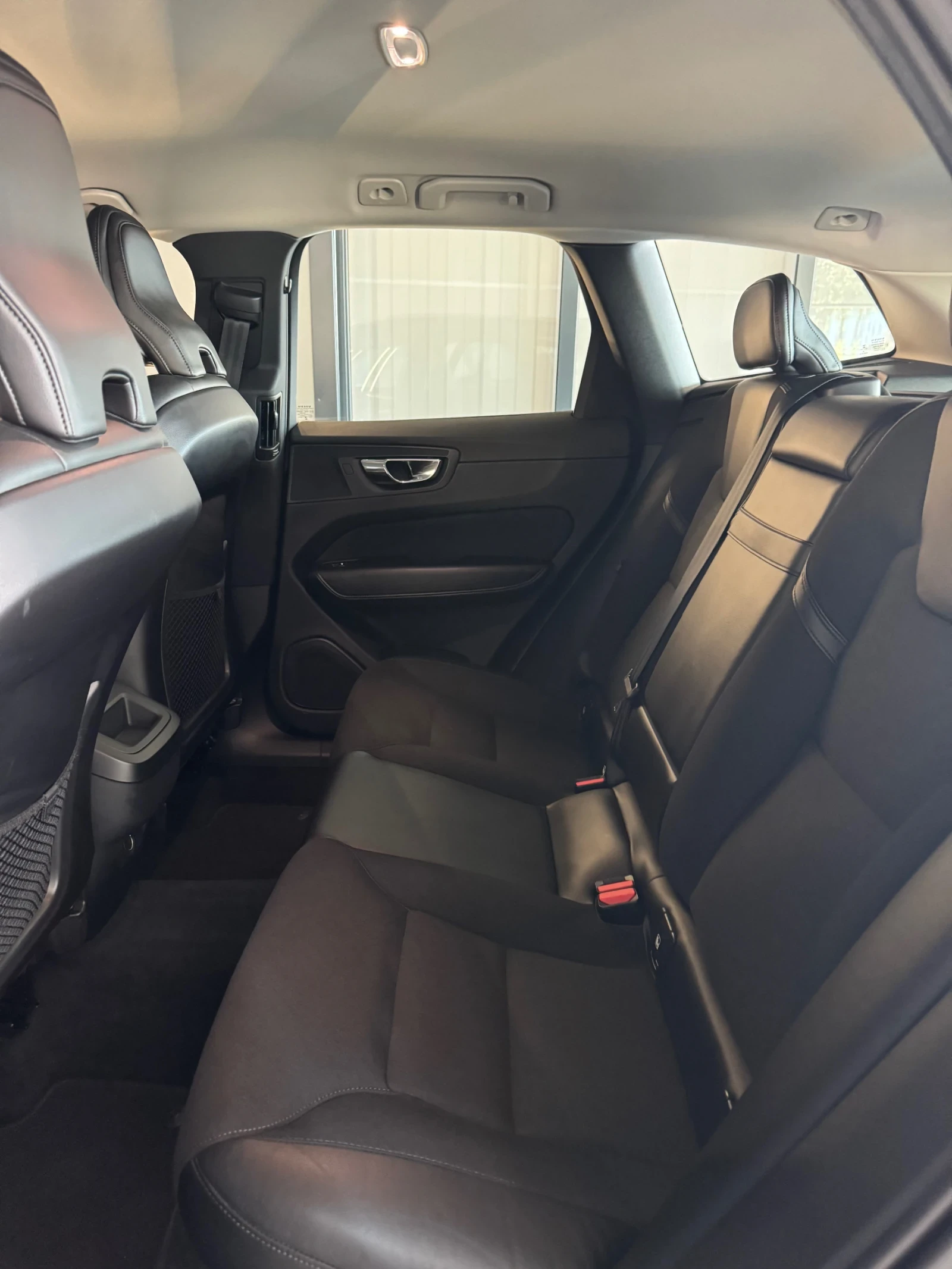 Volvo XC60 D4 AWD - изображение 5