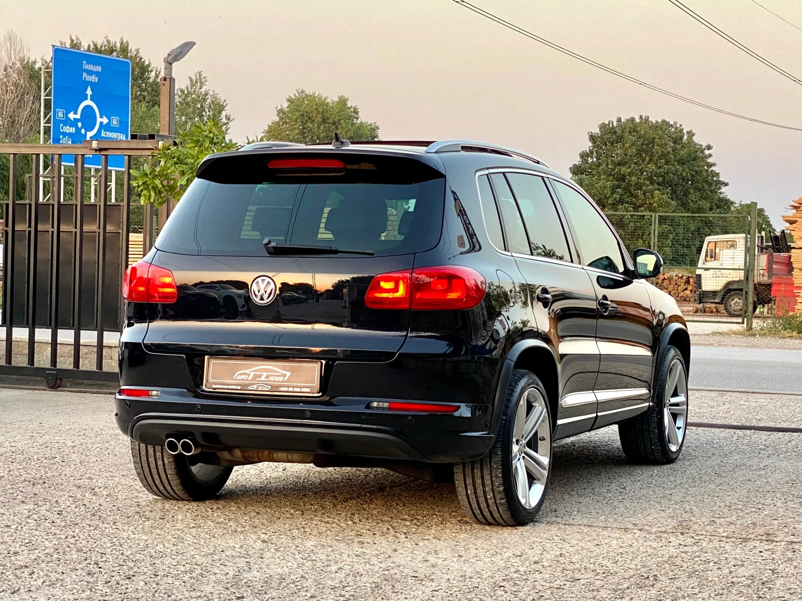 VW Tiguan R-Line* 2.0TSI 211кс.* 4Motion*  - изображение 2