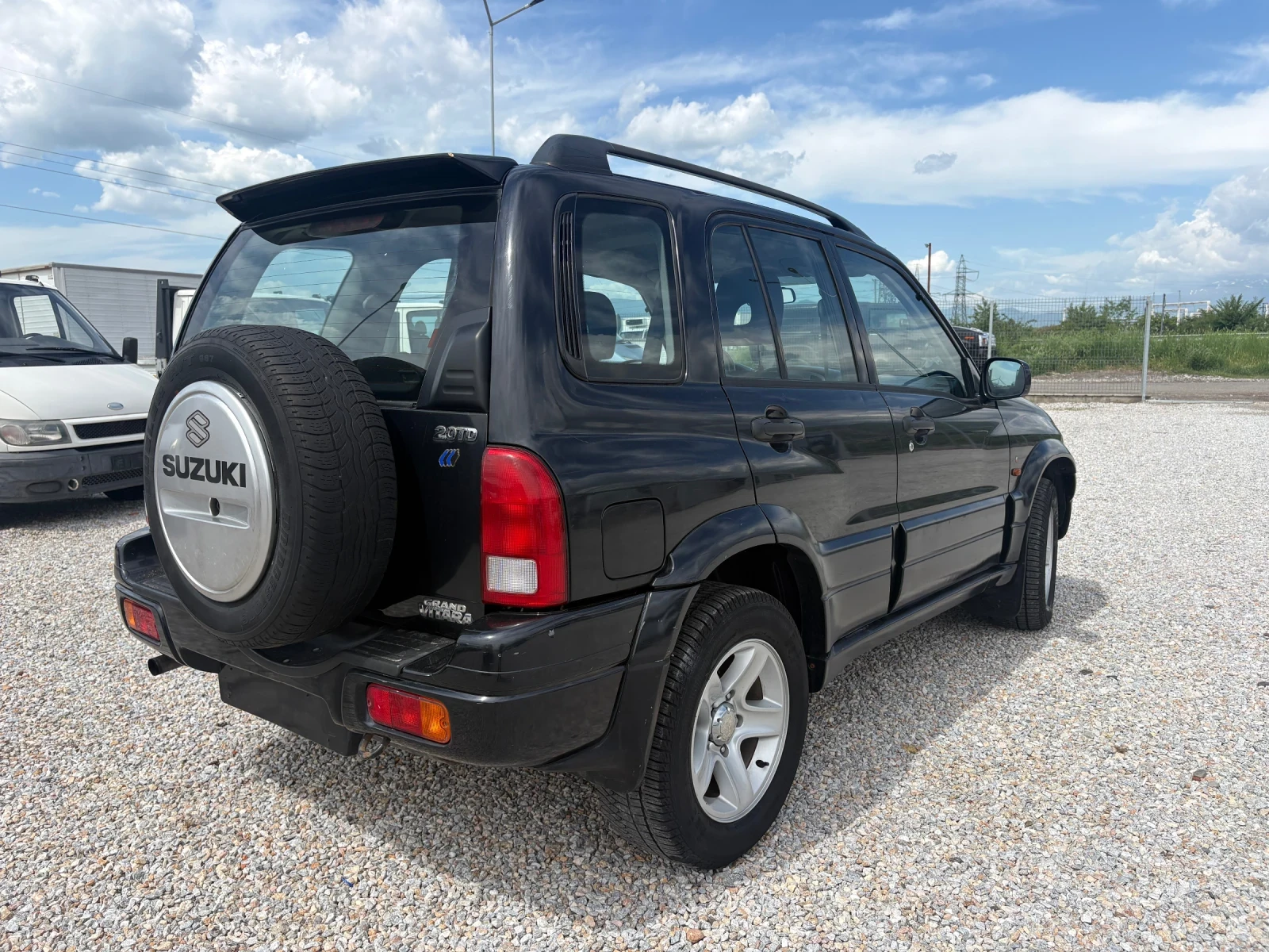 Suzuki Vitara 2, 0 HDI, снимка 4 - Автомобили и джипове - 54518791