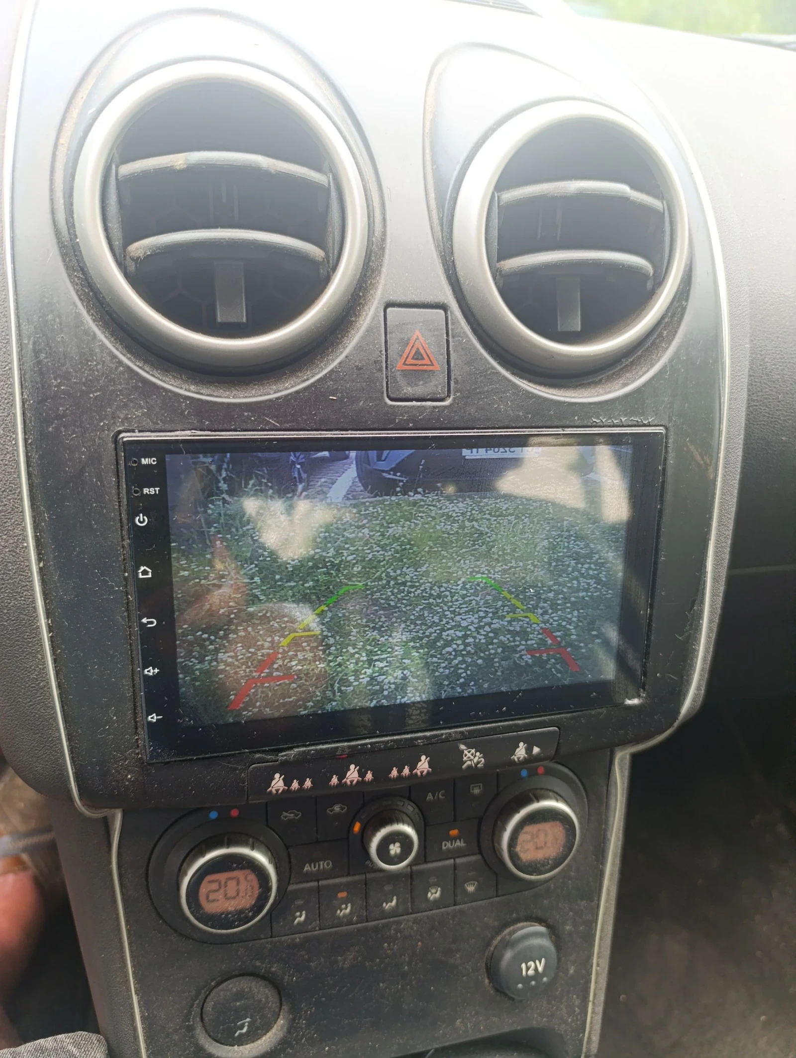 Nissan Qashqai, снимка 11 - Автомобили и джипове - 54753065
