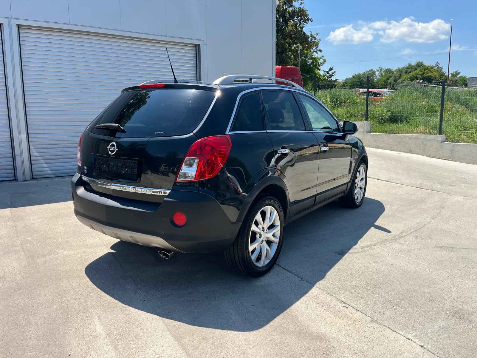 Opel Antara 2.2 кожа, снимка 6 - Автомобили и джипове - 55298700