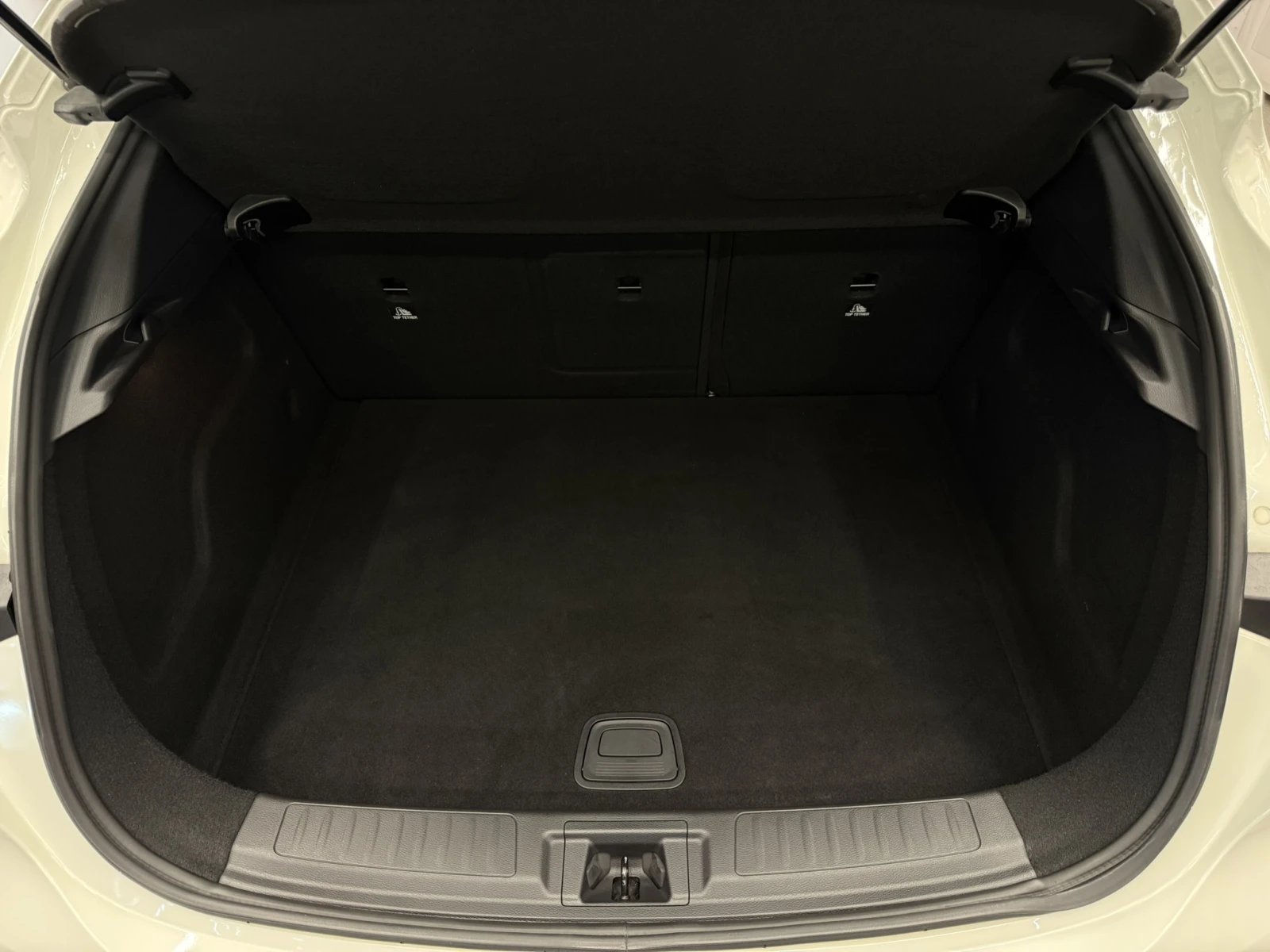 Infiniti Q30, снимка 17 - Автомобили и джипове - 56222881