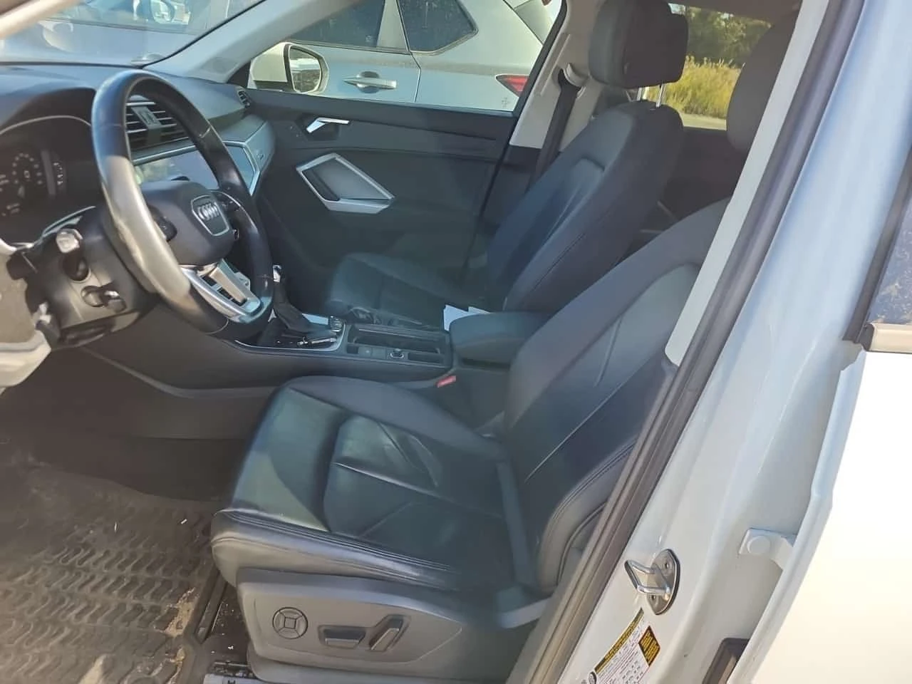 Audi Q3 Quattro Komfort / Distronic / Carfax  | Mobile.bg � ����������� 3