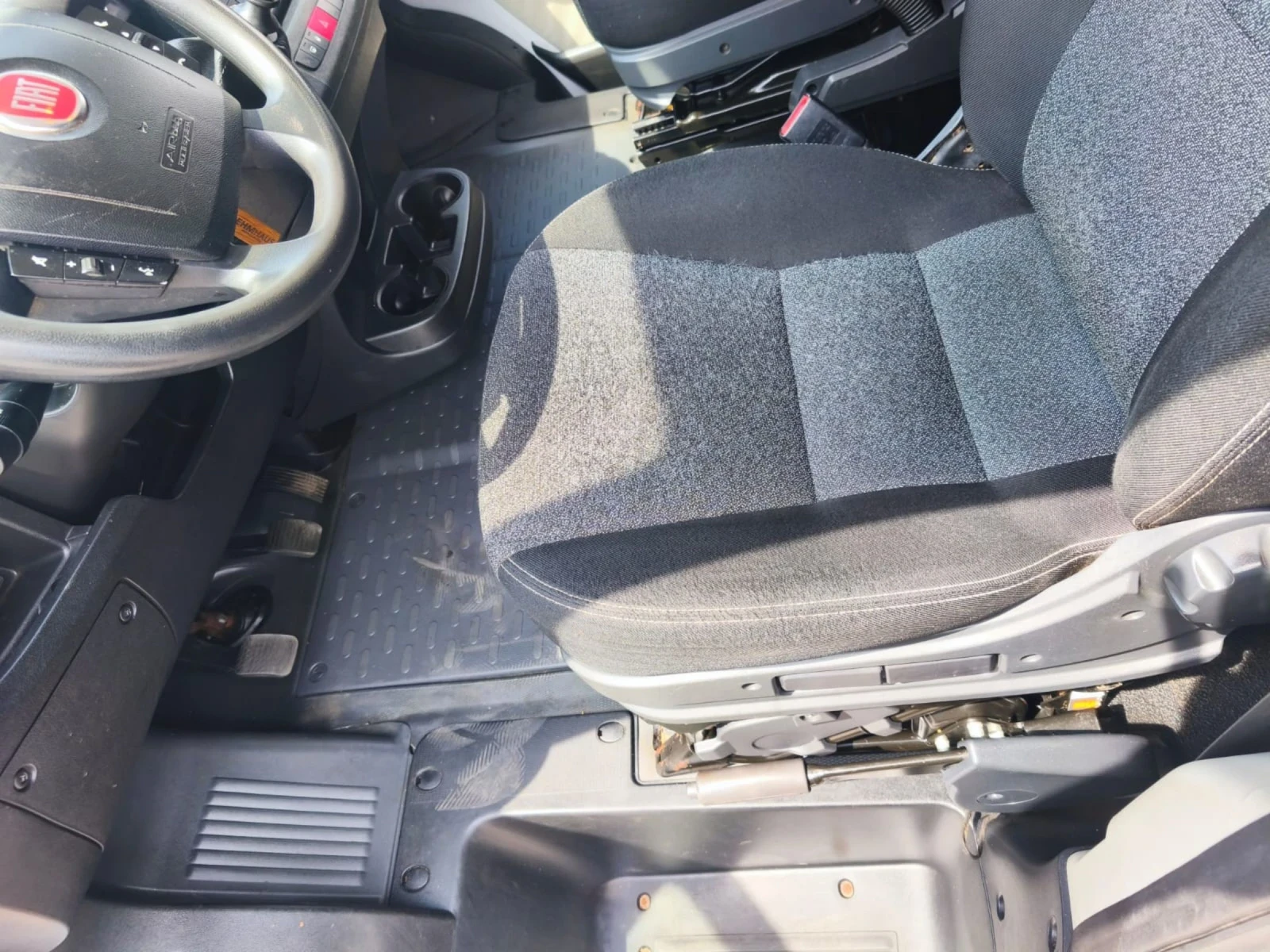 Fiat Ducato Безупречно състояние!!!!, снимка 11 - Бусове и автобуси - 54776250