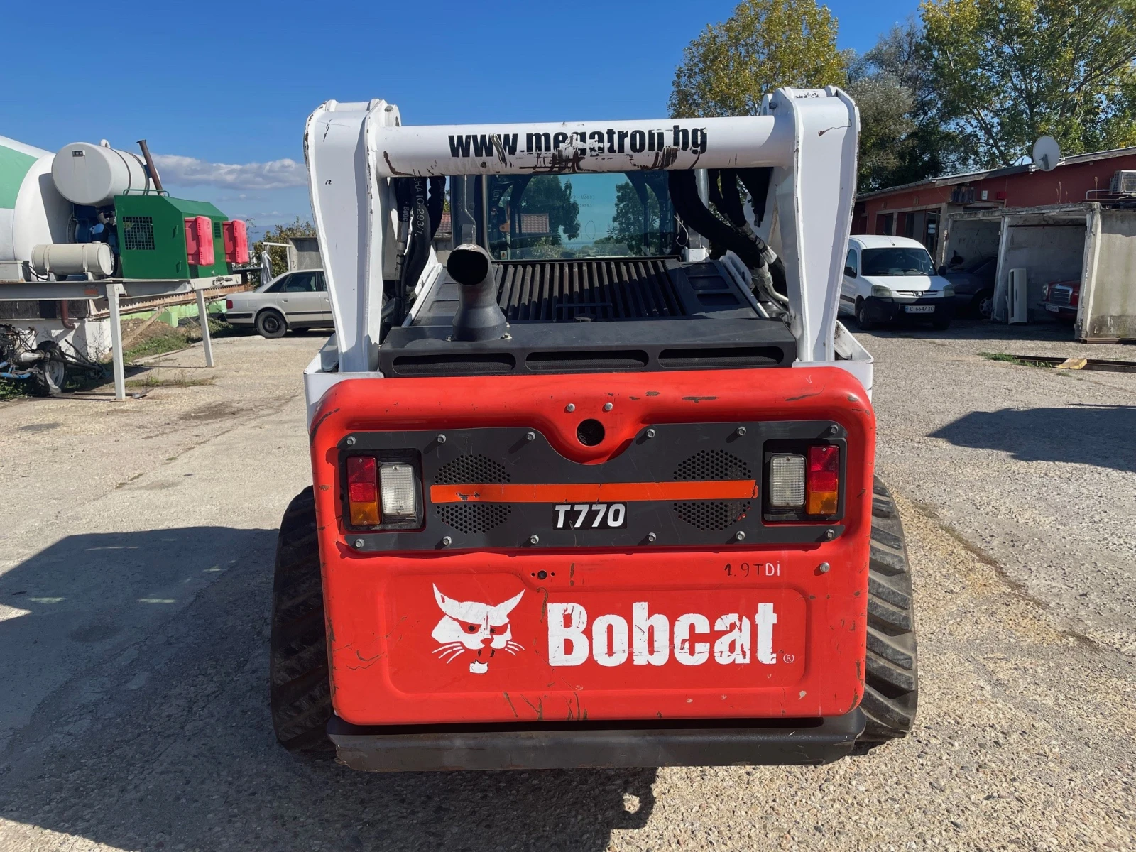 Мини челни товарачи Bobcat T770 - изображение 7