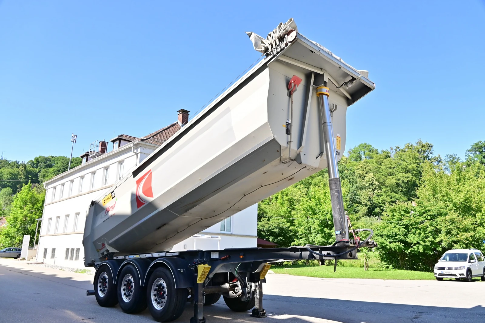 Полуремарке Fliegl SDS01, снимка 2 - Ремаркета - 54886296