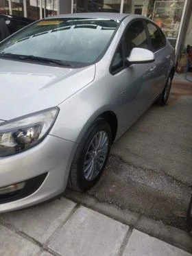Opel Astra 1.4I  NAVI , снимка 1
