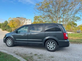 Chrysler Town and Country, снимка 3