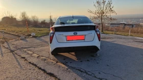 Toyota Prius 1.8  140кс, снимка 3