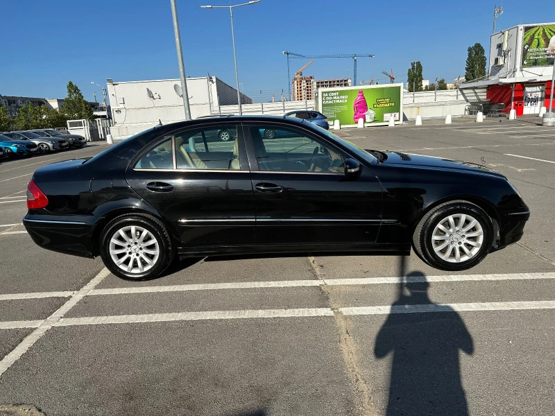 Mercedes-Benz E 350 4 Matic Elegance, снимка 3 - Автомобили и джипове - 49539605